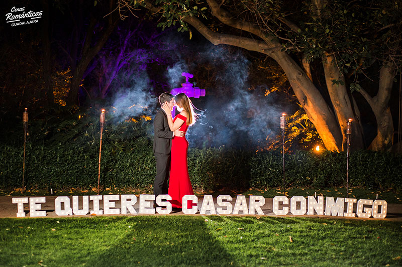 Cena romantica para propuesta de matrimonio